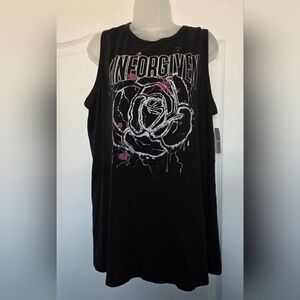 NWT - Torrid Tank Top Black & Pink Rose with Cutout in back Size 20/22
